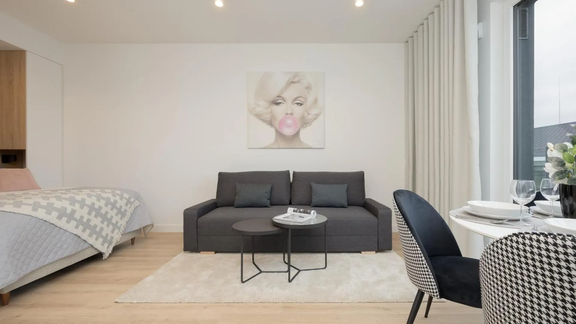 Cozy Apartments Domaniewska With Gym & Sauna In Mokotow By Noclegi Renters Warsaw Aparthotel