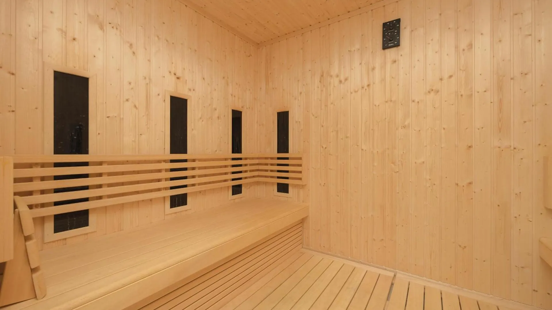Cozy Apartments Domaniewska With Gym & Sauna In Mokotow By Noclegi Renters Warsaw 0*,  Poland